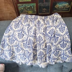 Blue and white floral Francesca's skirt